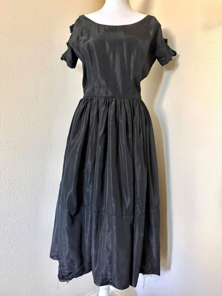Vintage 1950s Short Sleeve Fit And Flare Midi Dress In Black With Velvet Cut Out